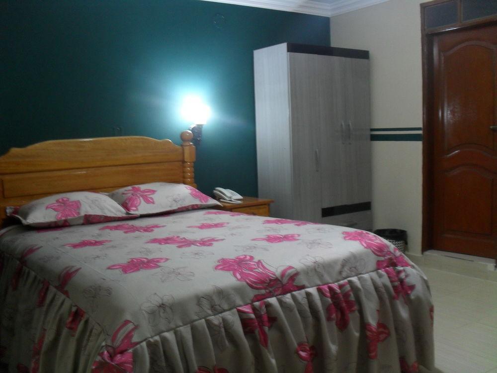 Hostal Corona Blanca Sucre Exterior foto